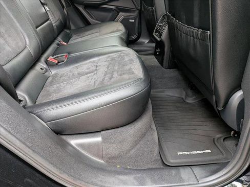 Used 2016 Porsche Macan S image 21