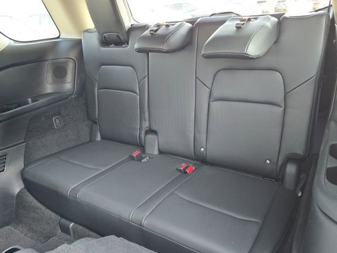 Certified 2024 Nissan Pathfinder SL w/ SL Premium Package FWD image 19