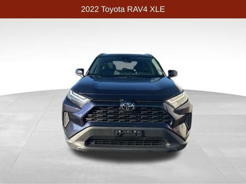 Used 2022 Toyota RAV4 XLE image 2