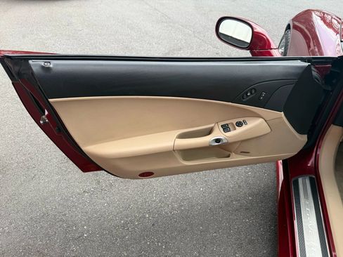 Used 2007 Chevrolet Corvette Convertible w/ Preferred Equipment Group image 23