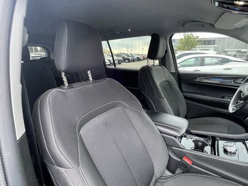 Used 2021 Jeep Grand Cherokee L Laredo w/ Luxury Tech Group I image 30