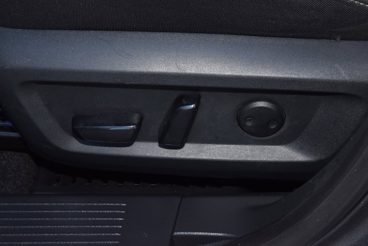 Used 2023 Nissan Rogue SV FWD image 33
