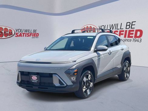 Used 2024 Hyundai Kona SEL w/ Convenience Package AWD/4WD image 4