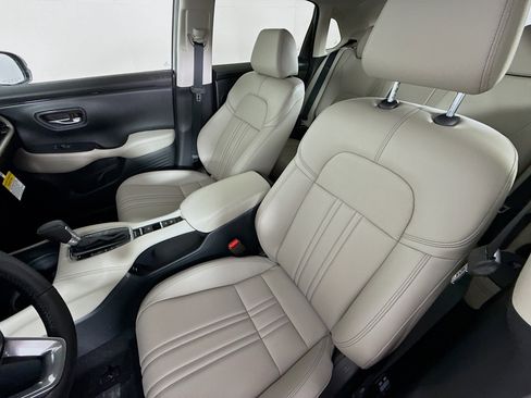New 2026 Honda HR-V EX-L image 25