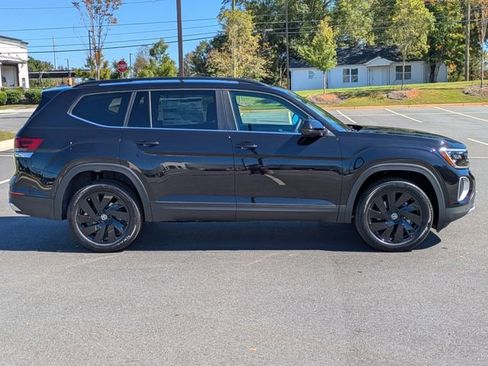 New 2026 Volkswagen Atlas Cross Sport SE image 3
