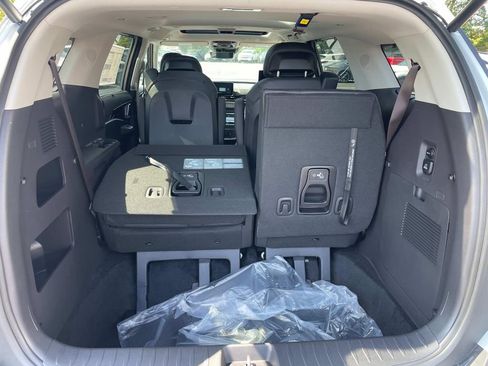 New 2025 Kia Carnival SX Prestige image 6
