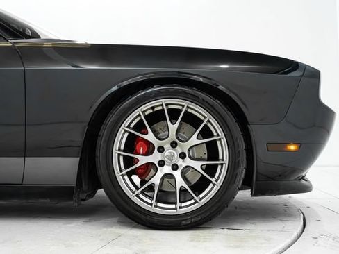 Used 2009 Dodge Challenger SRT8 w/ SRT Option Group II RWD image 14