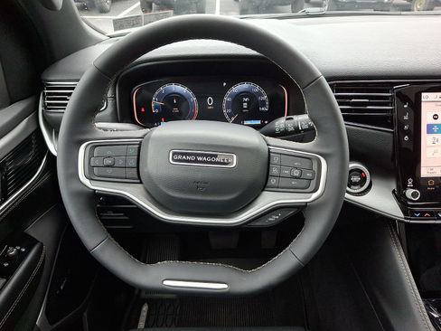 New 2026 Jeep Grand Wagoneer Limited w/ Premium Group II AWD/4WD image 15