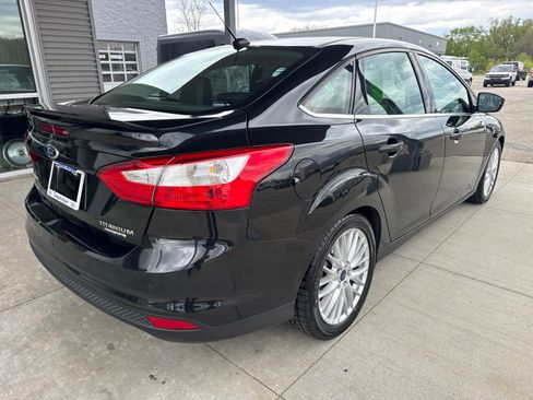 Used 2014 Ford Focus Titanium FWD image 6