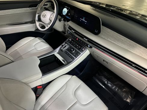 Used 2023 Hyundai Palisade Calligraphy image 16