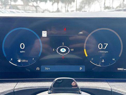 Used 2025 Hyundai Santa Fe Calligraphy image 13