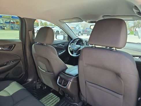 Used 2016 Chevrolet Malibu LT image 36