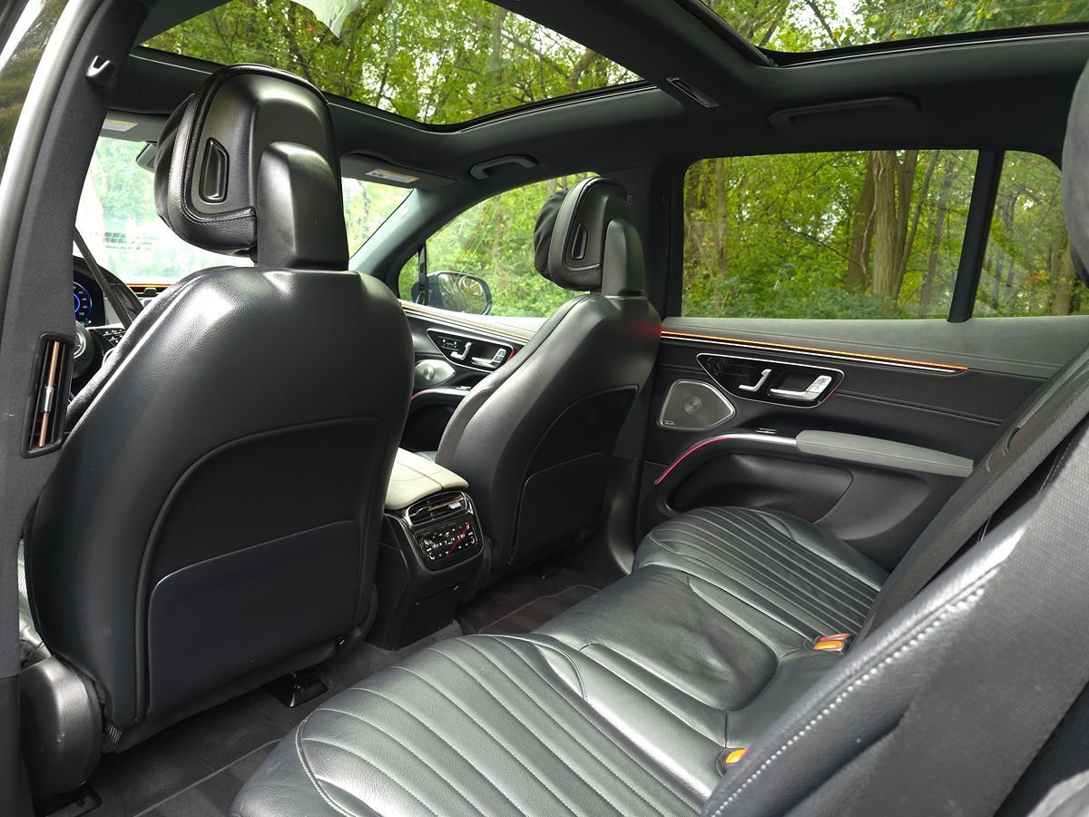 Used 2023 Mercedes-Benz EQS 450+ SUV image 15