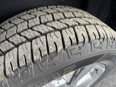 Used 2013 Chevrolet Tahoe LTZ image 37