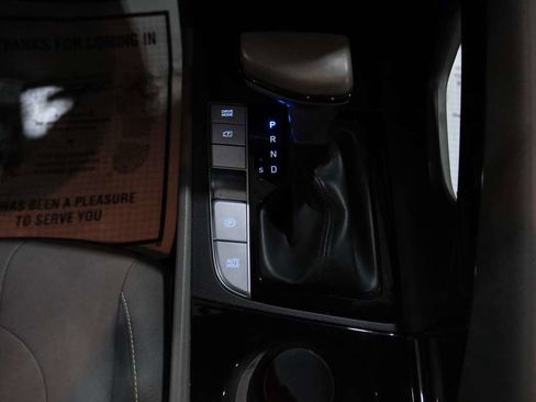 Used 2025 Hyundai Elantra SEL image 28