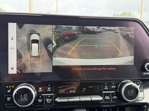 Used 2023 Toyota Highlander Limited AWD/4WD image 23