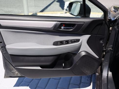 Used 2019 Subaru Legacy 2.5i Premium AWD/4WD image 10
