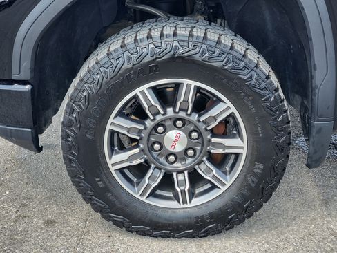Used 2025 GMC Sierra 1500 AT4 AWD/4WD image 10