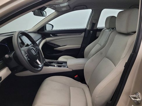 Used 2018 Honda Accord LX image 17