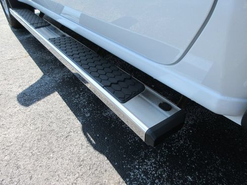 Certified 2025 Chevrolet Silverado 1500 LTZ AWD/4WD image 15