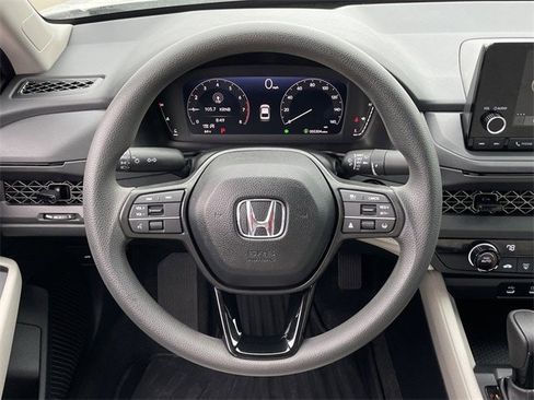 Certified 2025 Honda Accord LX image 11