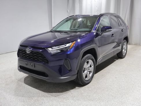 Used 2025 Toyota RAV4 XLE AWD/4WD image 7