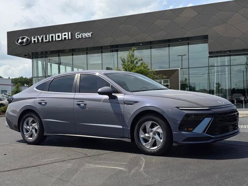 New 2026 Hyundai Sonata SE FWD image 1