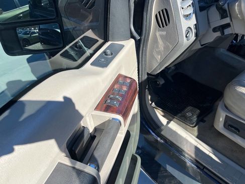Used 2008 Ford F250 Lariat image 21