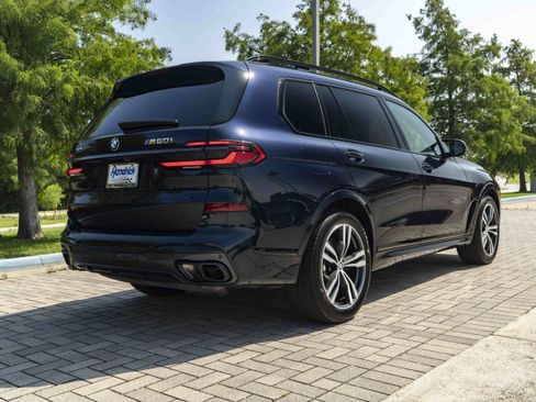 Used 2025 BMW X7 M60i AWD/4WD image 8