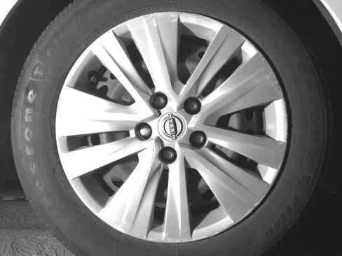 Used 2025 Nissan Sentra S FWD image 13
