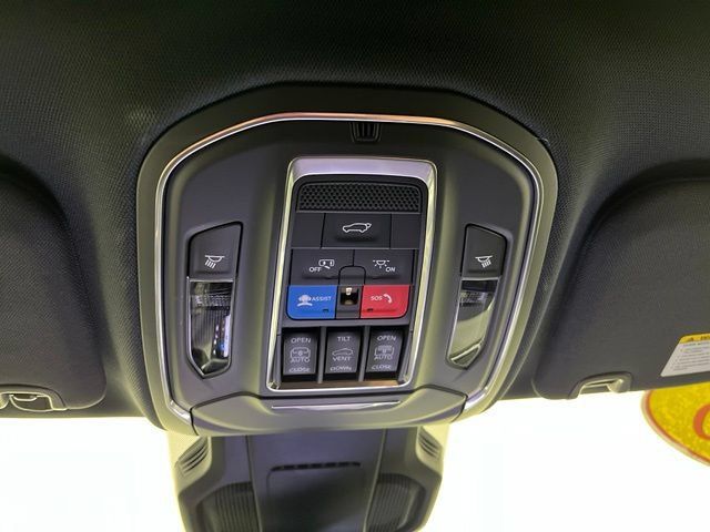 Used 2026 Jeep Cherokee Limited AWD/4WD image 36