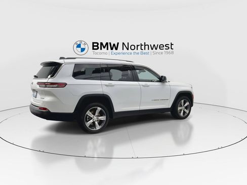 Used 2022 Jeep Grand Cherokee L Limited AWD/4WD image 3