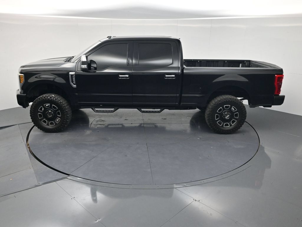 Used 2017 Ford F250 Lariat w/ Chrome Package AWD/4WD image 44