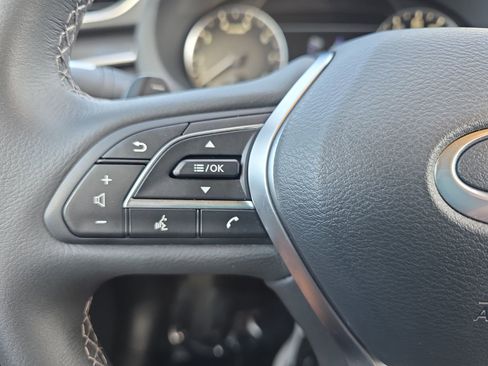 Certified 2025 INFINITI QX50 Luxe image 17