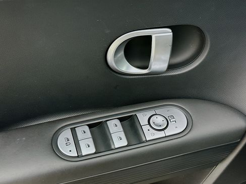 Used 2024 Hyundai Ioniq 5 SEL RWD image 15