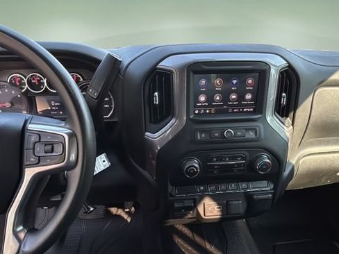 Used 2022 Chevrolet Silverado 2500 Custom w/ Custom Value Package AWD/4WD image 12