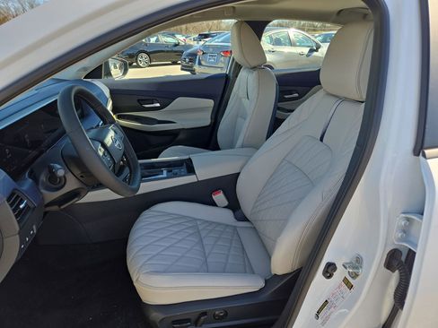 New 2026 Nissan Sentra SL w/ Floor Mat Package FWD image 10