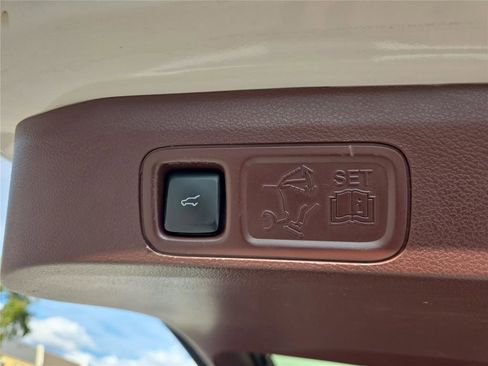 Used 2019 Lincoln Navigator Black Label w/ Cargo Package image 12