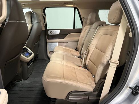 Used 2024 Lincoln Navigator Reserve AWD/4WD image 16