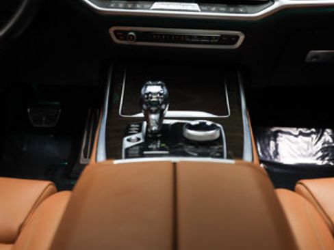 Used 2021 BMW X7 xDrive40i w/ M Sport Package AWD/4WD image 98