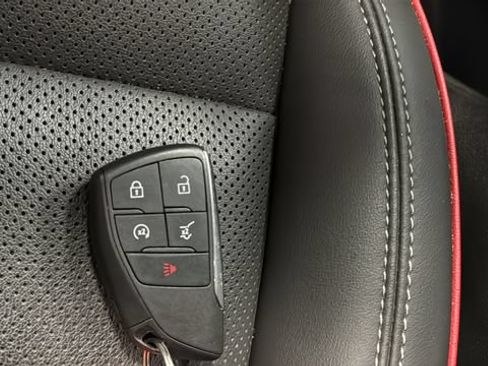 Used 2023 Buick Envision Essence w/ Sport Touring Package AWD/4WD image 20