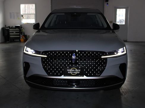 New 2026 Lincoln Nautilus Premier image 52