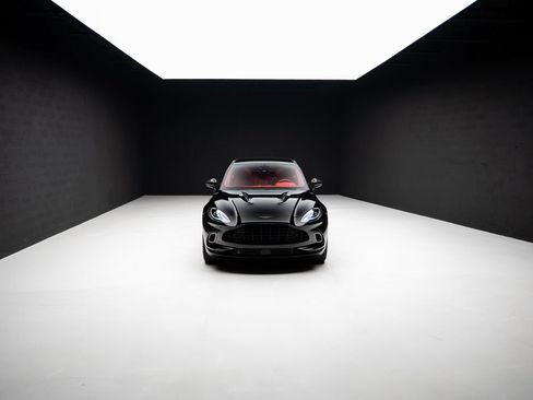 Used 2022 Aston Martin DBX AWD/4WD image 85