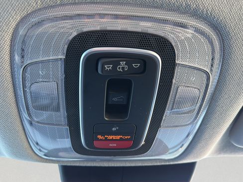 Used 2025 Hyundai Elantra Limited FWD image 20