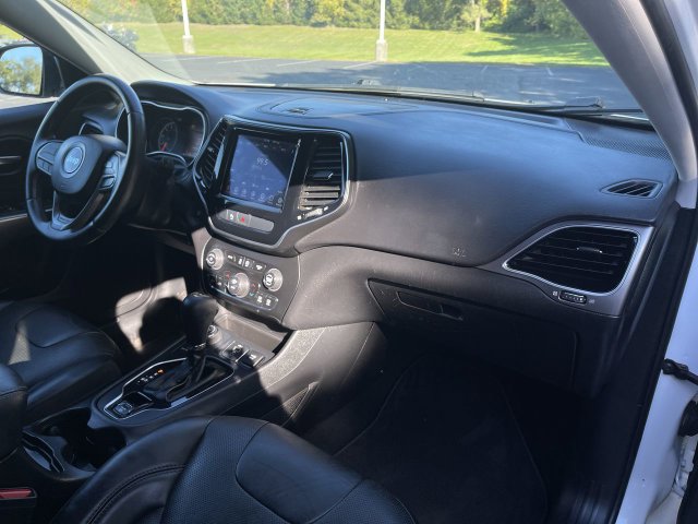 Used 2019 Jeep Cherokee Limited AWD/4WD image 29