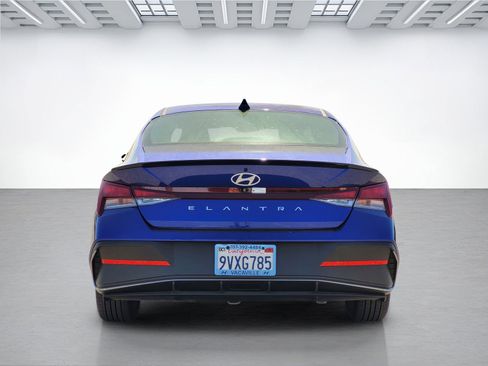 Certified 2025 Hyundai Elantra Sport image 12
