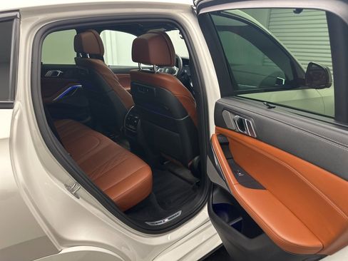 Used 2022 BMW X6 M50i w/ Executive Package image 7