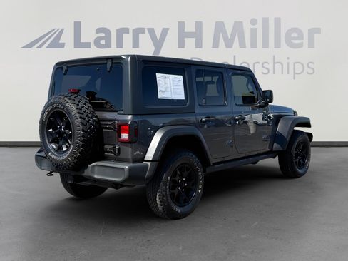 Used 2021 Jeep Wrangler Unlimited Willys image 6