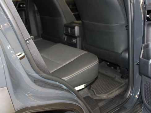 Used 2025 Toyota 4Runner TRD Off-Road Premium AWD/4WD image 45