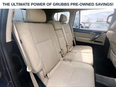 Used 2022 Lexus GX 460 w/ Accessory Package AWD/4WD image 36
